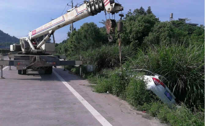 铁岭重载吊车救援 铁岭重载吊车救援